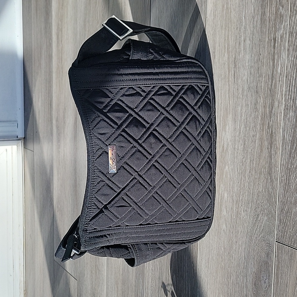 Like NEW Vera Bradley Black quilted on the go bag